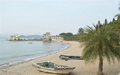 The 5 Best Beaches in Xiamen: for access, sunsets, sand.